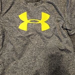 Under Armour (Boys size 7) Gray & Green